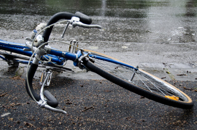 梅雨の自転車は事故の危険が倍増！子供の自転車通学と安全対策