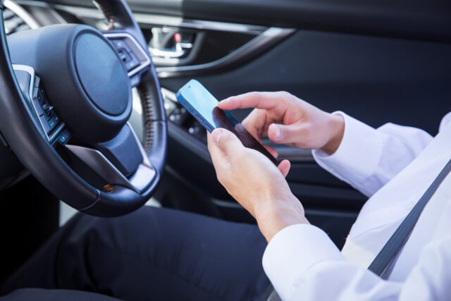 自転車ライトを点けないと違反！自事故・保険トラブル防ぐために家庭で知っておきたいこと